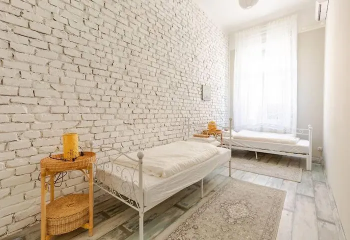 For Rent In Centre Διαμέρισμα Βουδαπέστη