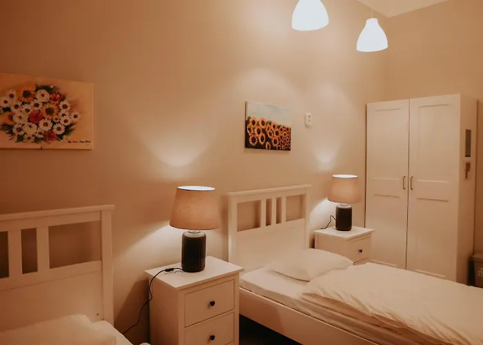 For Rent In Centre *